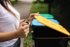 | Clean Cans is your neighborhood trash can cleaning service, serving residential and commercial customers in Central Florida! Sign up online today!